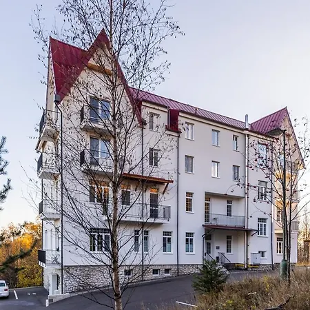 Vlasta Apt. #401