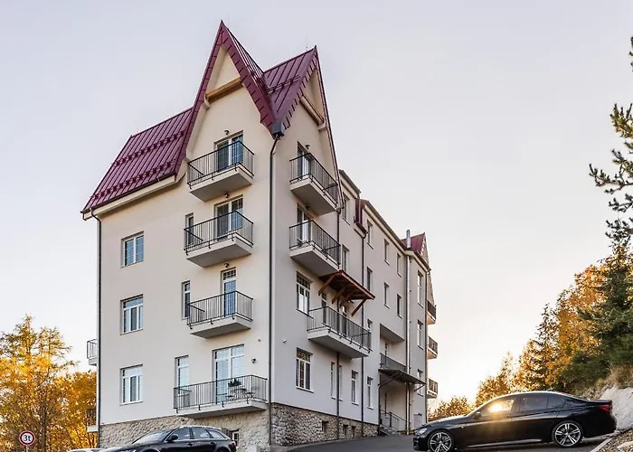 Vlasta Apt. #401