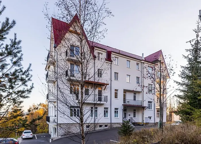 Vlasta Apt. #401